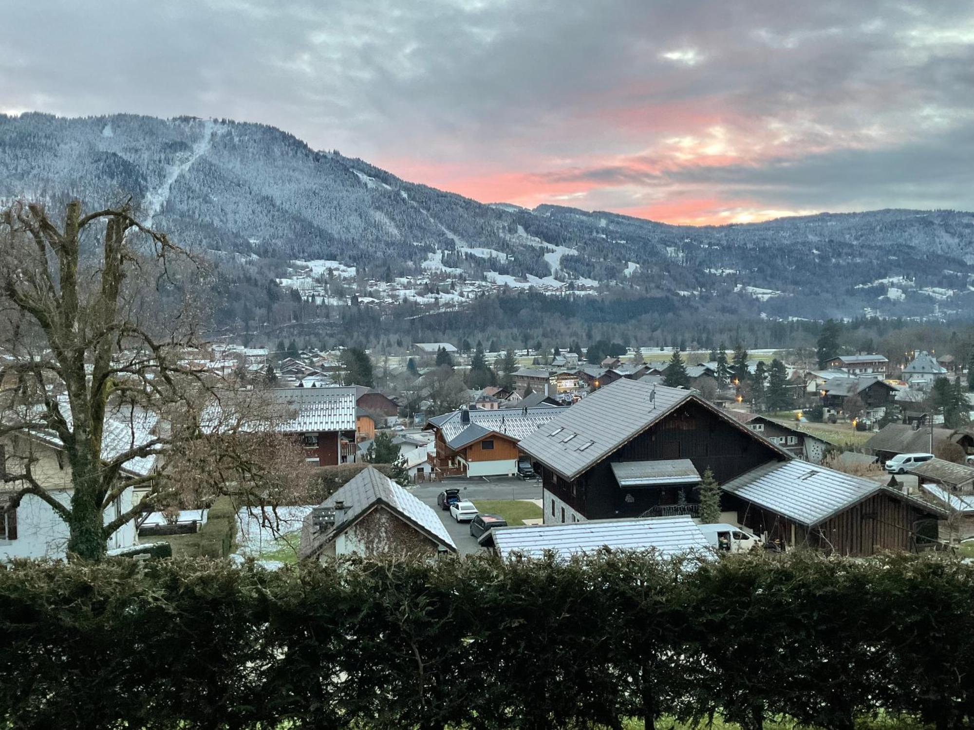 Plein Soleil Modern 3 Bedroom Apartment With Stunning Mountain Views Samoens Exterior photo